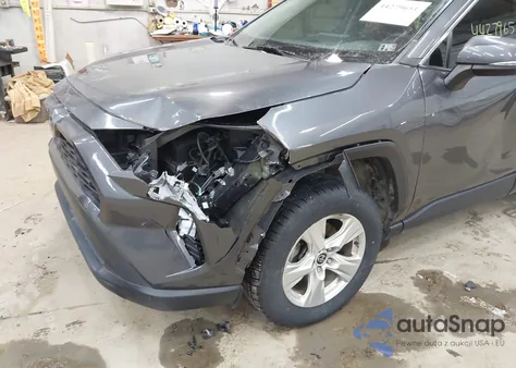 2021 Toyota Rav4 Xle z USA, uszkodzony, nr VIN 2T3P1RFV2MC250779